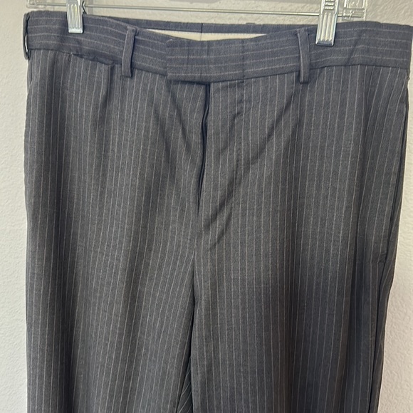 GUCCI wool trousers/slacks. - Picture 5 of 10